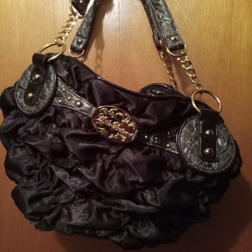 Apple Bottom purse